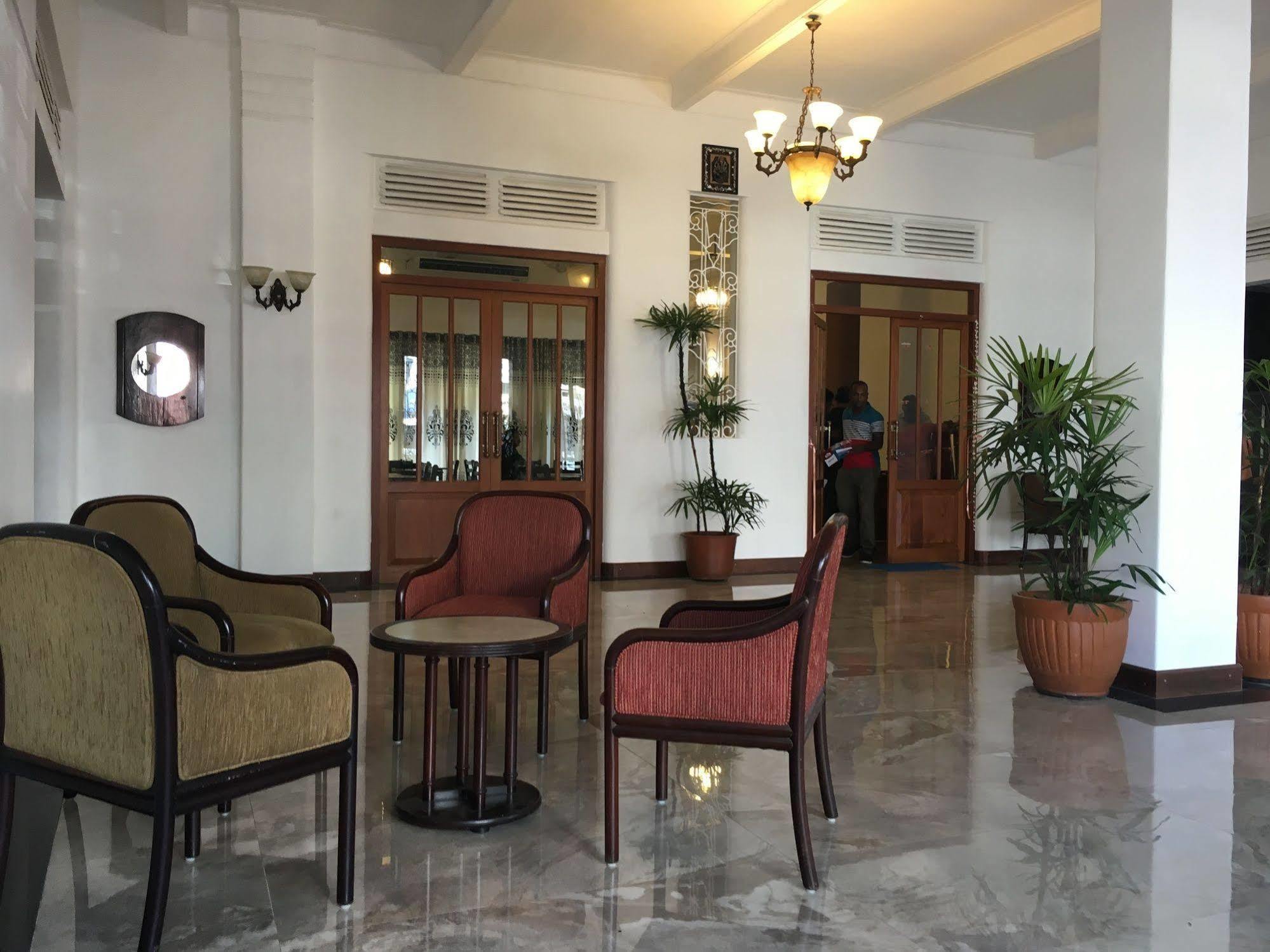 Shalimar Hotel โคลอมโบ ภายนอก รูปภาพ